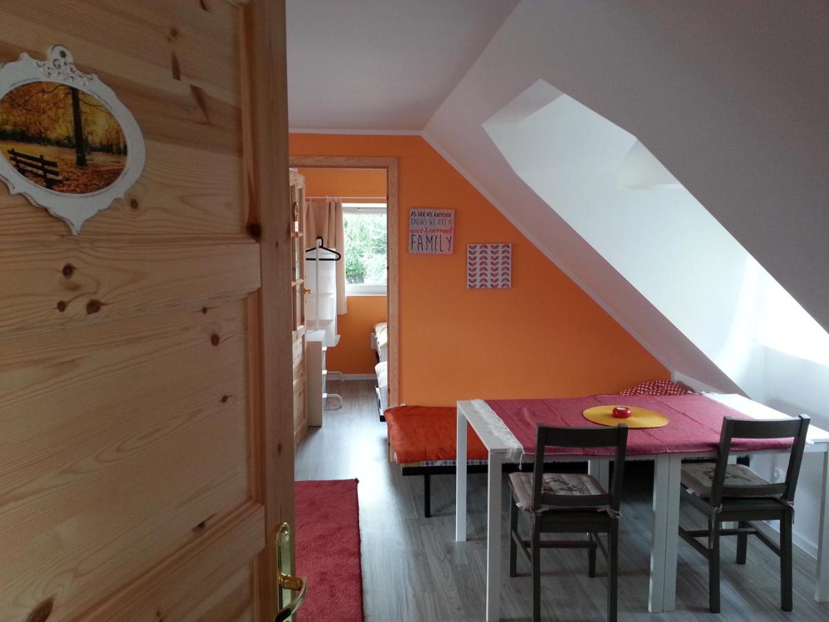 Cztery Pory Warmii Pluski Pokoje Do Wynajecia Apartamento Exterior foto